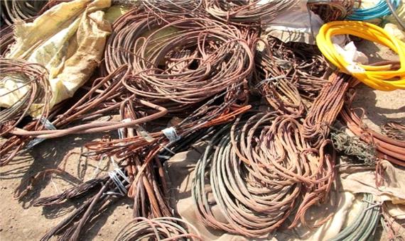 سه سارق حرفه ای کابل های برق در میاندوآب دستگیر شدند