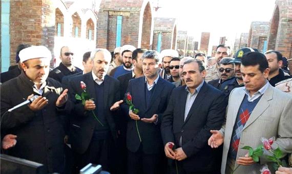 استاندار آذربایجان غربی به مقام شامخ شهدای سردشت ادای احترام کرد