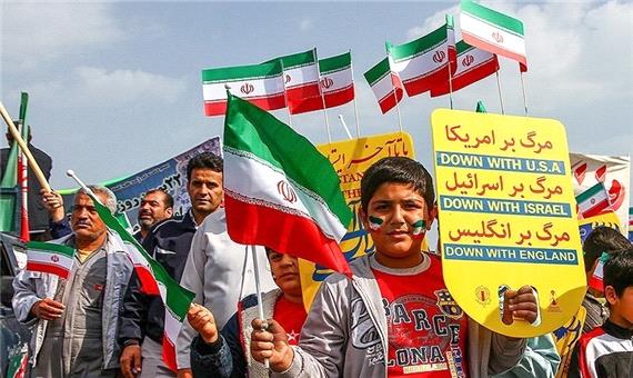 حضور در راهپیمایی 22 بهمن دفاع از دستاوردهای انقلاب است