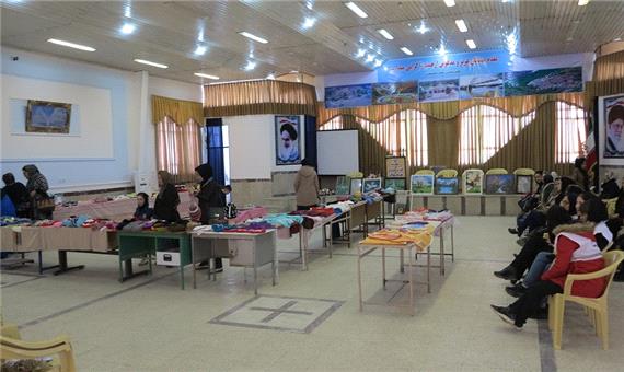 نمایشگاه آموزشیاران مراکز یادگیری محلی در بوکان گشایش یافت