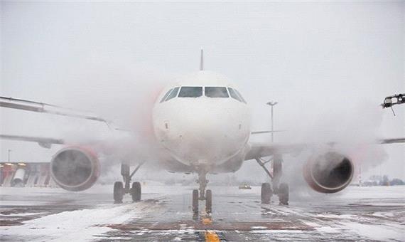 باند فرودگاه بین‌ المللی تبریز با وجود بارش شدید برف باز است
