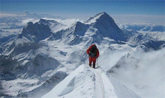 نجات دو کوهنورد گرفتار در برف و کولاک در کلیبر