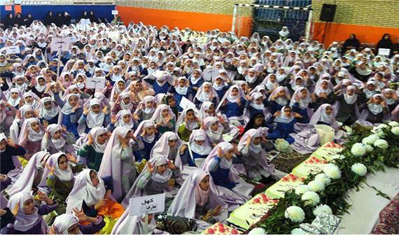 جشن تکلیف 1650 دانش آموز دختر در مراغه برگزار شد