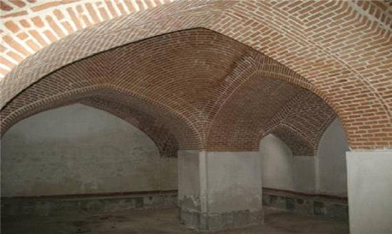 مرمت حمام تاریخی «قپان» در شاهین دژ آغاز شد