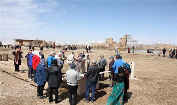امسال 5000 گردشگر خارجی از تخت سلیمان تکاب بازدید کرده اند