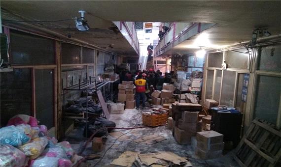 آتش سوزی مغازه ظروف چینی در پاساژی در بازار تبریز