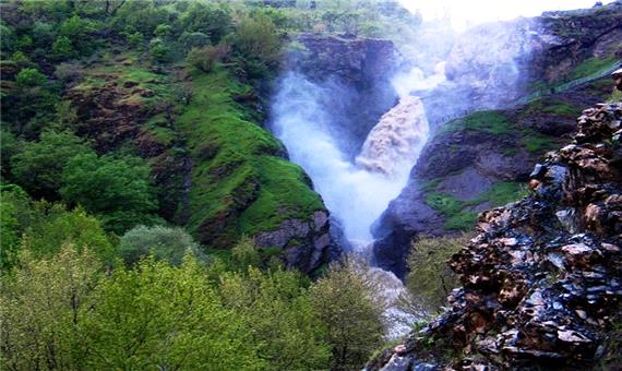 20 هزار گردشگر نوروزی از آبشار «شلماش» سردشت بازدید کردند