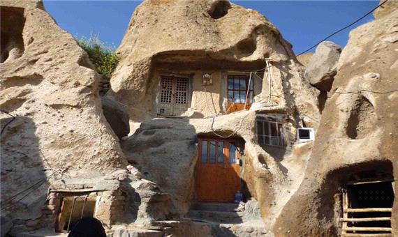 40 هزار گردشگر از روستای تاریخی کندوان دیدن کردند
