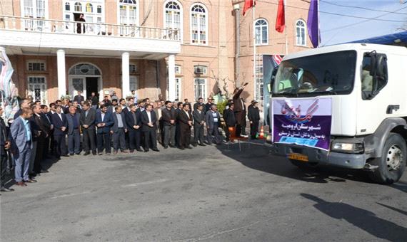 13 کامیون حامل کمکهای مردمی شهرستان ارومیه به مناطق سیل زده لرستان ارسال شد