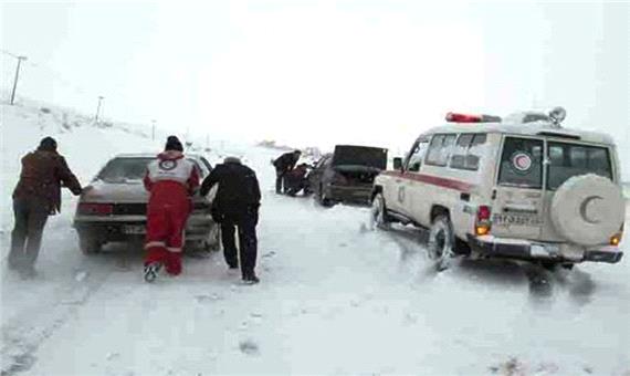 هلال احمر اردبیل به 306 گرفتار شده در برف و کولاک کمک کرد