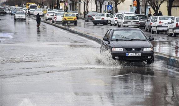 باران و تگرک موجب آبگرفتگی خیابان های مهاباد شد