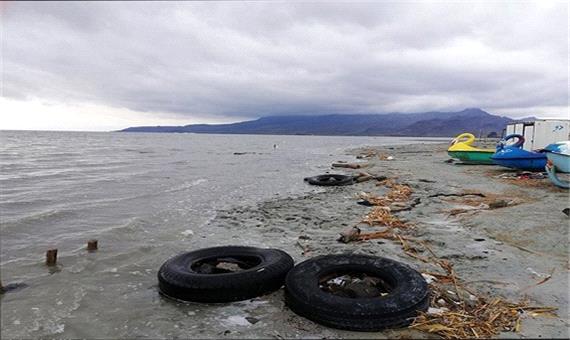 ساحل شنی در دریاچه ارومیه ایجاد می شود