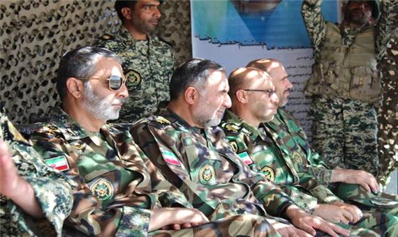 فرمانده کل ارتش از تیپ 25 نیروی مخصوص واکنش سریع تبریز بازدید کرد