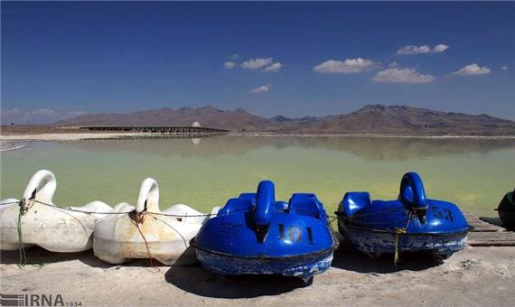 امکان استفاده از قایق‌های تفریحی و رستورانی در دریاچه ارومیه بررسی می‌شود