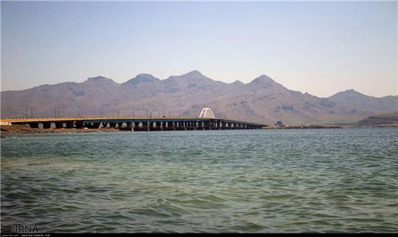 ظرفیت گردشگری دریاچه ارومیه با برنامه ریزی قابل بهره برداری است