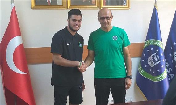 والیبالیست جوان ارومیه‌ای به تیم شهرداری بورسا ترکیه پیوست