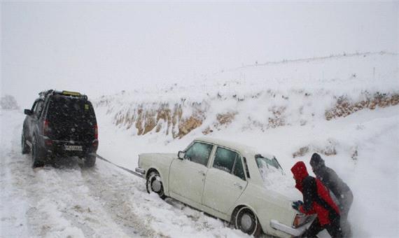 کولاک در گردنه‌های برف گیر آذربایجان شرقی
